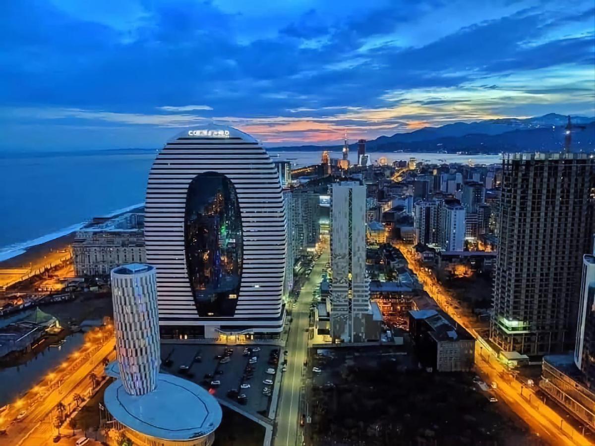 Holiday Apartments บาทูมิ ภายนอก รูปภาพ