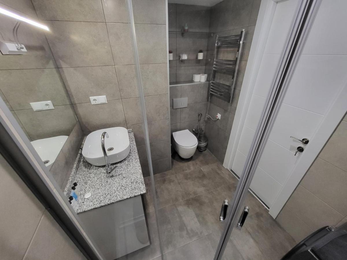 Holiday Apartments บาทูมิ ภายนอก รูปภาพ