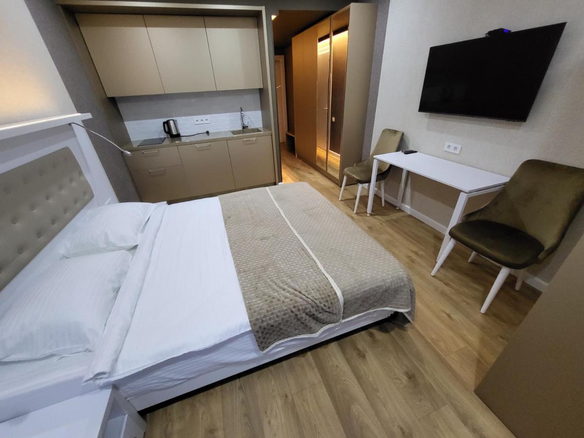 Holiday Apartments บาทูมิ ภายนอก รูปภาพ