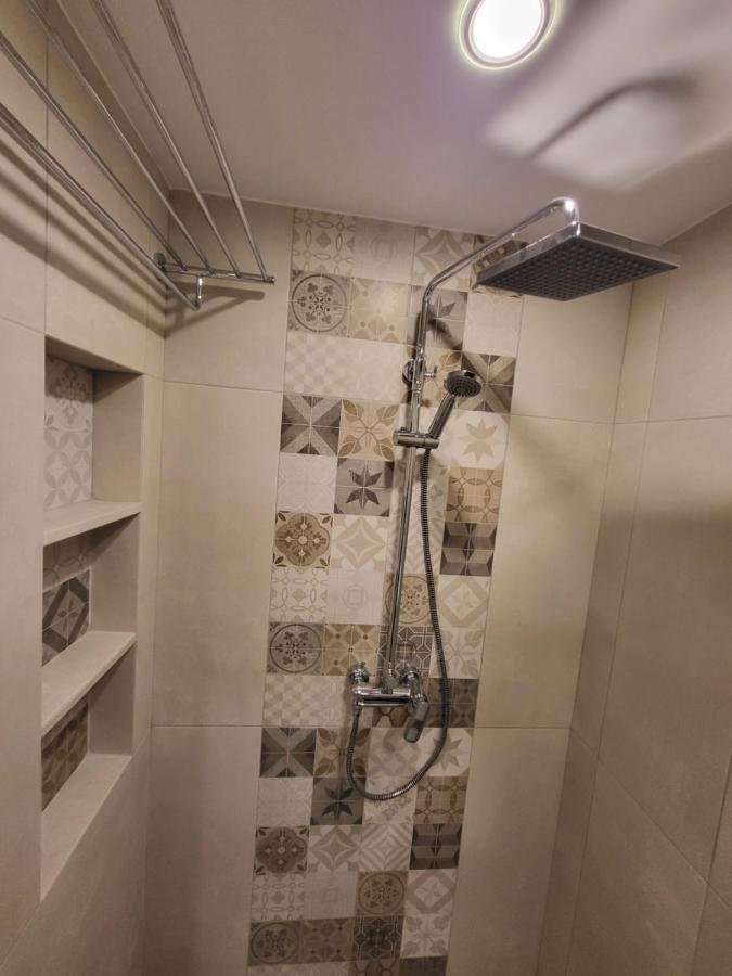 Holiday Apartments บาทูมิ ภายนอก รูปภาพ