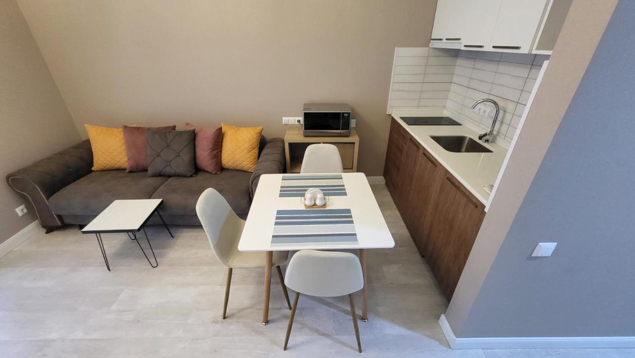 Holiday Apartments บาทูมิ ภายนอก รูปภาพ