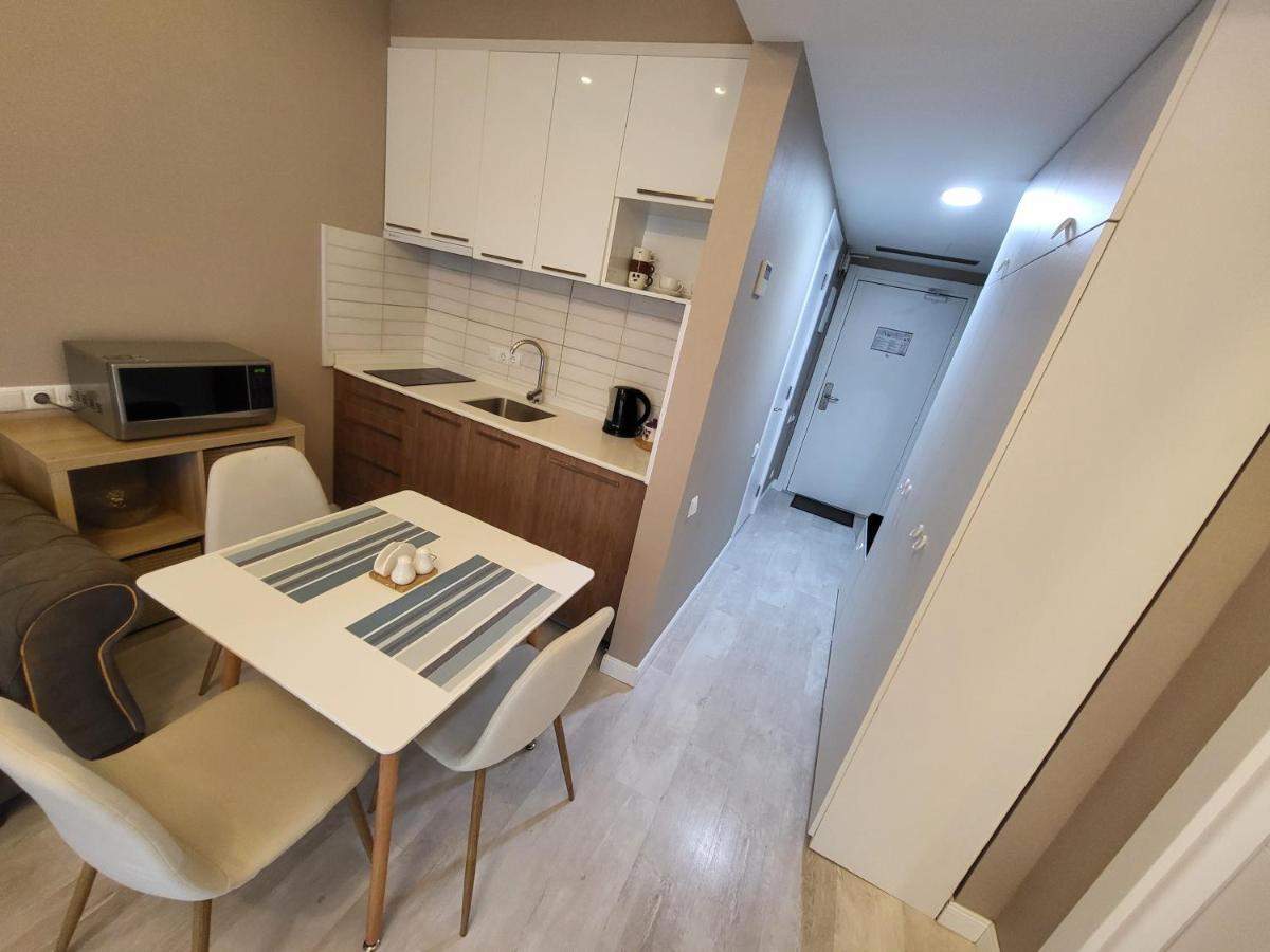 Holiday Apartments บาทูมิ ภายนอก รูปภาพ