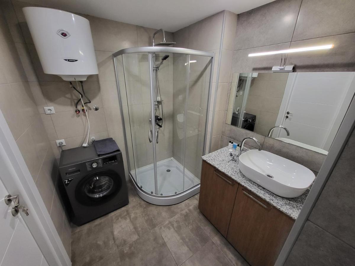 Holiday Apartments บาทูมิ ภายนอก รูปภาพ
