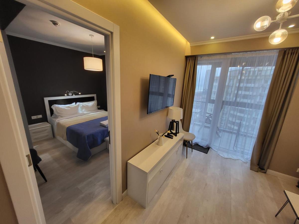 Holiday Apartments บาทูมิ ภายนอก รูปภาพ